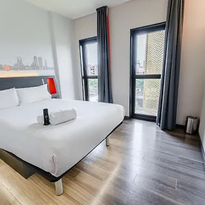 Hotell Easyhotel Barcelona Fira, L'Hospitalet de Llobregat